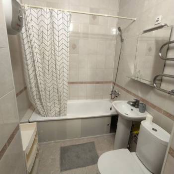 Сдается 1-комнатная квартира, 40 м²