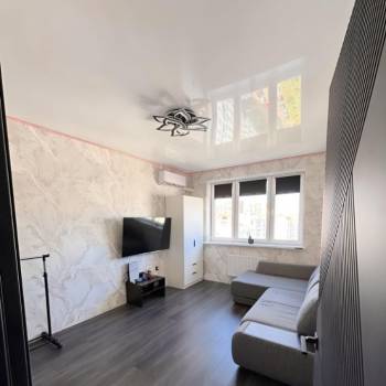 Продается 1-комнатная квартира, 36,8 м²