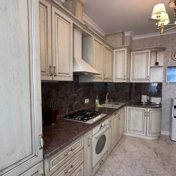 Продается 1-комнатная квартира, 54 м²