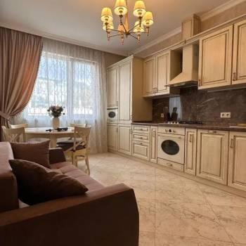 Продается 1-комнатная квартира, 54 м²