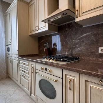 Продается 1-комнатная квартира, 54 м²