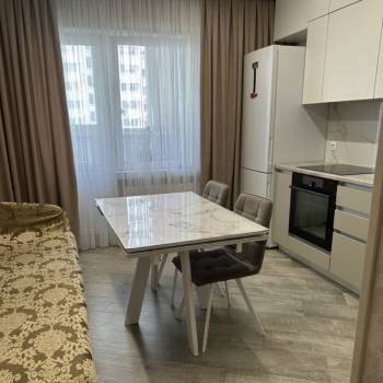 Сдается 2-х комнатная квартира, 61 м²
