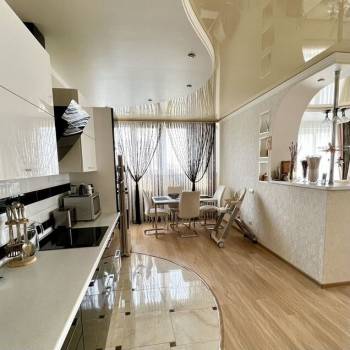 Продается 3-х комнатная квартира, 93,5 м²