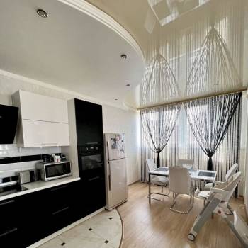 Продается 3-х комнатная квартира, 93,5 м²