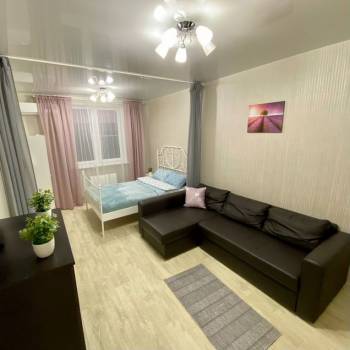 Продается 1-комнатная квартира, 42 м²