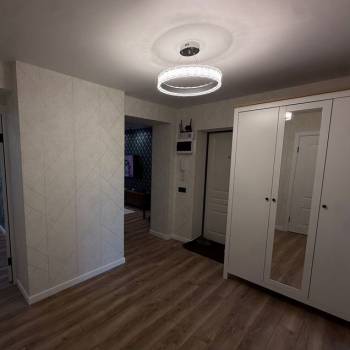 Сдается 1-комнатная квартира, 61 м²