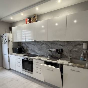 Продается 1-комнатная квартира, 46 м²