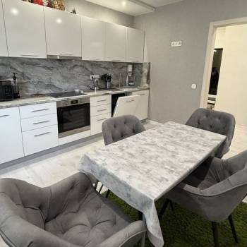 Продается 1-комнатная квартира, 46 м²