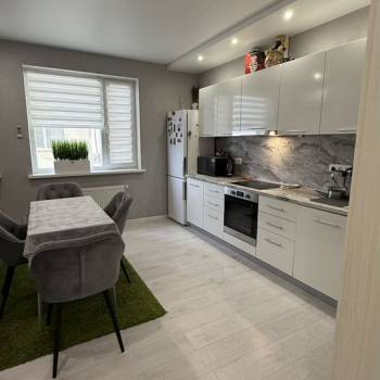 Продается 1-комнатная квартира, 46 м²