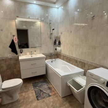 Продается 1-комнатная квартира, 46 м²