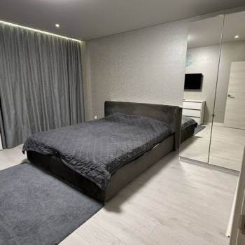 Продается 1-комнатная квартира, 46 м²