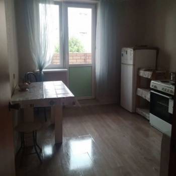 Сдается 1-комнатная квартира, 42 м²