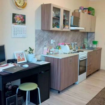 Продается 1-комнатная квартира, 37 м²