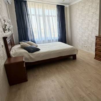 Сдается 1-комнатная квартира, 60 м²