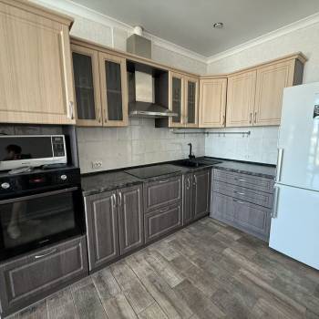 Сдается 1-комнатная квартира, 60 м²