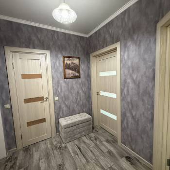 Сдается 1-комнатная квартира, 60 м²