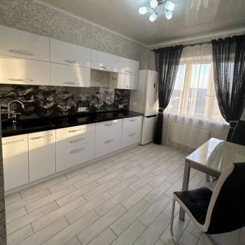 Сдается 1-комнатная квартира, 38 м²