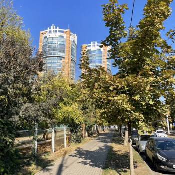 Продается Многокомнатная квартира, 143,1 м²