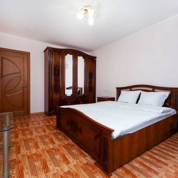 Сдается Многокомнатная квартира, 100 м²