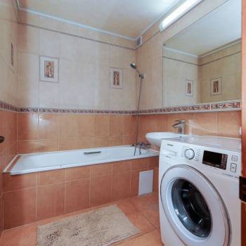 Сдается Многокомнатная квартира, 100 м²