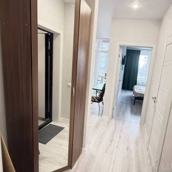 Сдается 1-комнатная квартира, 42 м²