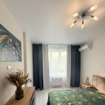 Сдается 1-комнатная квартира, 65 м²