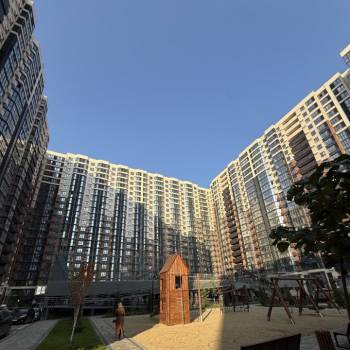 Сдается 1-комнатная квартира, 65 м²