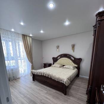 Сдается 2-х комнатная квартира, 85 м²