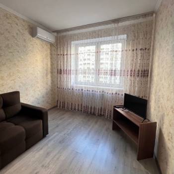 Сдается 1-комнатная квартира, 38 м²
