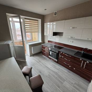 Продается 1-комнатная квартира, 32 м²