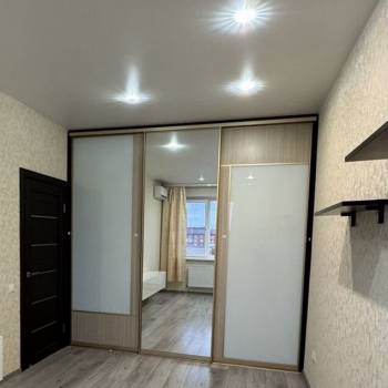 Продается 1-комнатная квартира, 32 м²