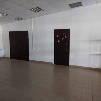 Сдается Нежилое помещение, 630 м²