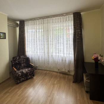 Продается 1-комнатная квартира, 42,4 м²