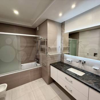 Продается Многокомнатная квартира, 138 м²