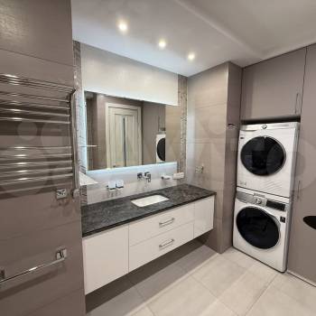 Продается Многокомнатная квартира, 138 м²