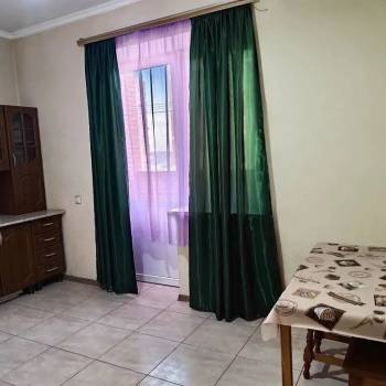 Сдается 2-х комнатная квартира, 80 м²