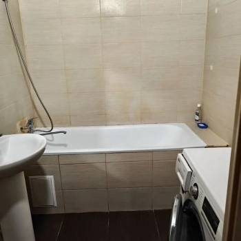 Сдается 2-х комнатная квартира, 80 м²