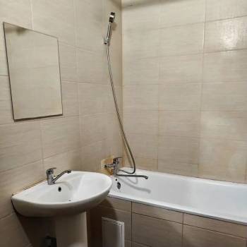 Сдается 2-х комнатная квартира, 80 м²