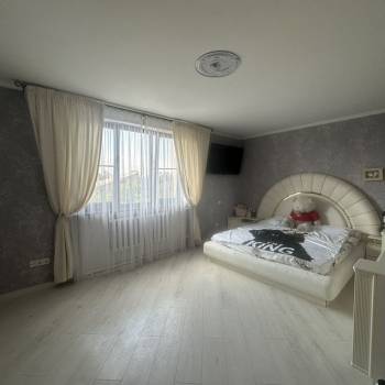 Продается Дом, 310 м²
