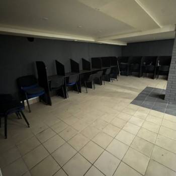 Сдается Нежилое помещение, 160 м²