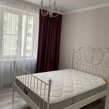 Продается 1-комнатная квартира, 45 м²