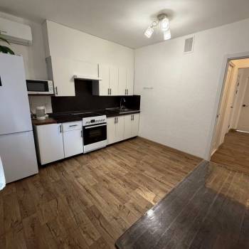 Сдается 2-х комнатная квартира, 72 м²