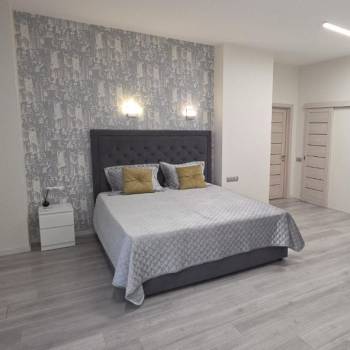 Сдается 1-комнатная квартира, 74 м²