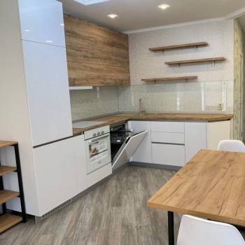 Сдается 1-комнатная квартира, 42 м²