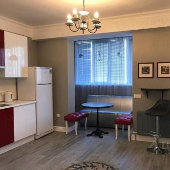 Сдается 1-комнатная квартира, 54 м²