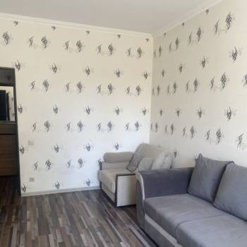 Продается 1-комнатная квартира, 35 м²