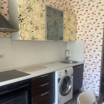 Продается 1-комнатная квартира, 35 м²