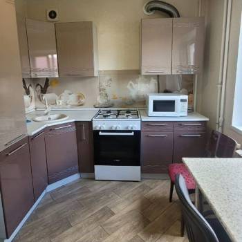 Сдается Многокомнатная квартира, 60 м²