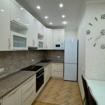 Сдается 2-х комнатная квартира, 60 м²