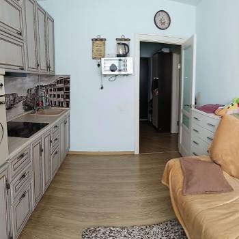 Продается 1-комнатная квартира, 40 м²